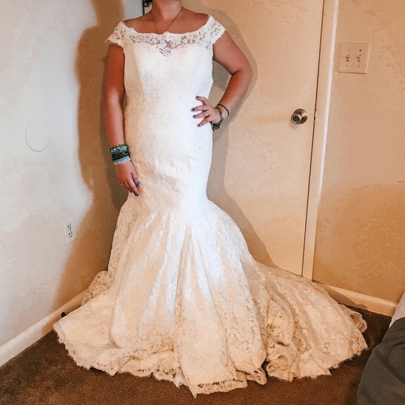 Sottero and Midgley Dresses & Skirts - Sottero and Midgley White Lace Wedding Dress